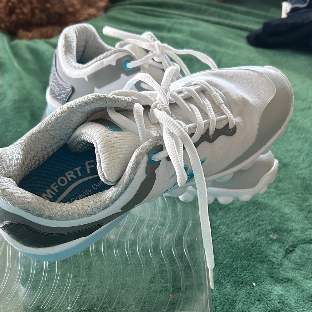 G-Defy Women's White and Gray Athletic Shoes by 
G-Defy in 7 1/2 medium